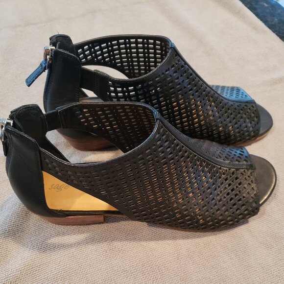 Sage + Simple Leather Sandals - Rylee - Picture 3 of 7